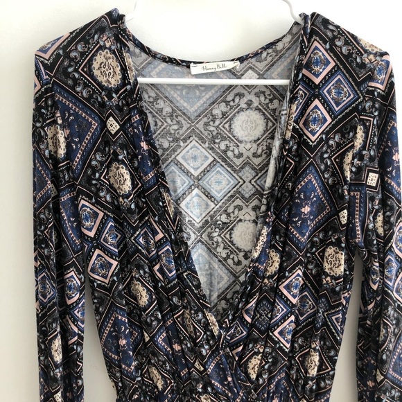 Printed Low Cut Romper - Picture 3 of 5